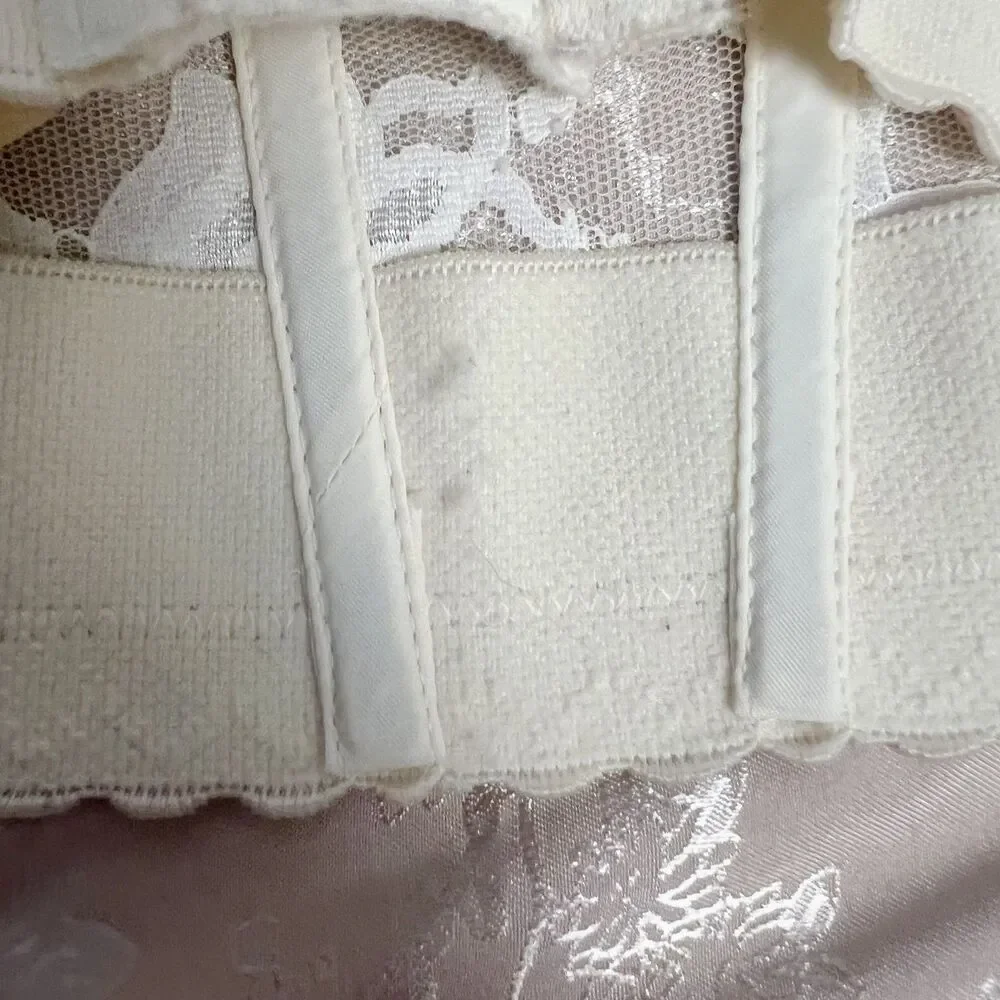 90s Vintage Victoria's Secret Gold Label Cream Lace Strapless Corset Size 32A